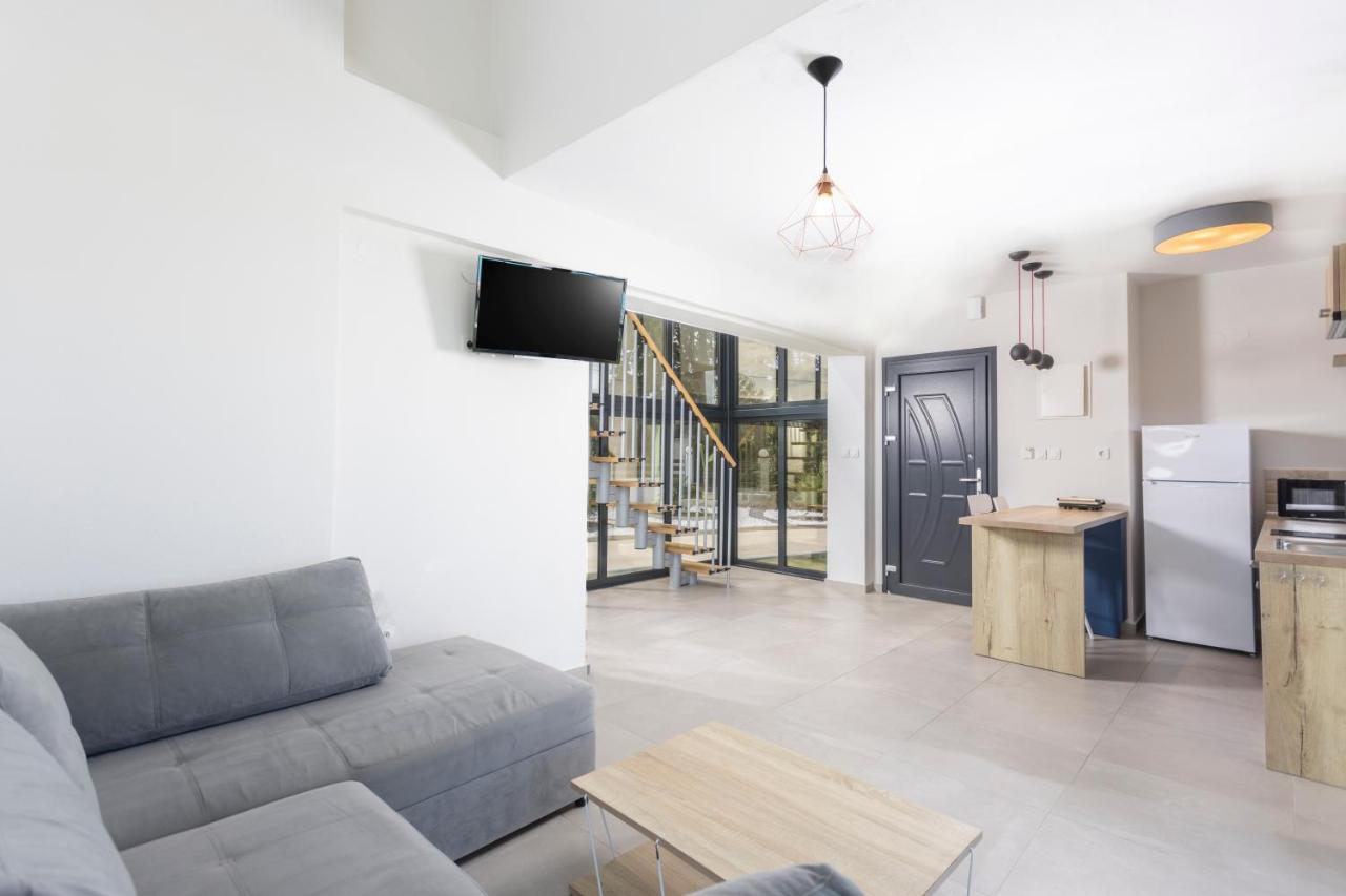 Blue Avenue Aparthotel Paliouri Ngoại thất bức ảnh