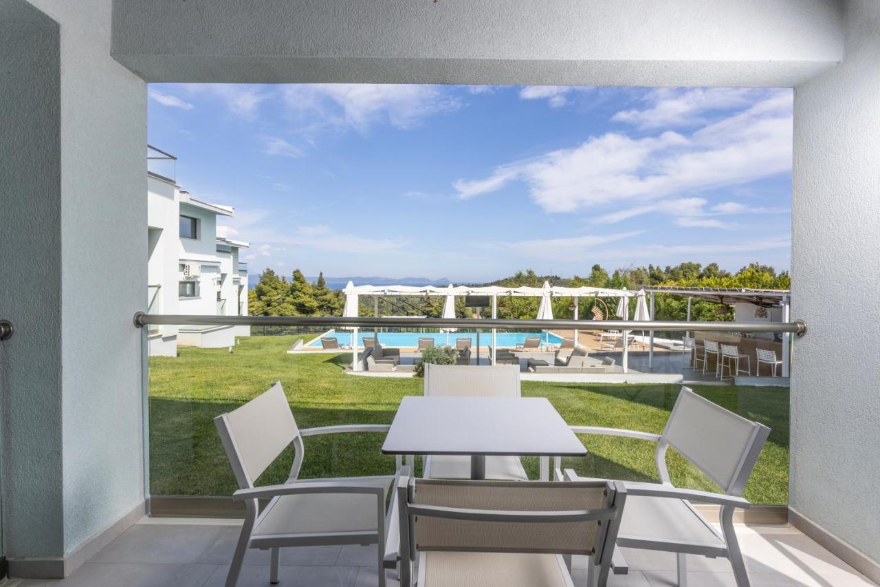 Blue Avenue Aparthotel Paliouri Ngoại thất bức ảnh