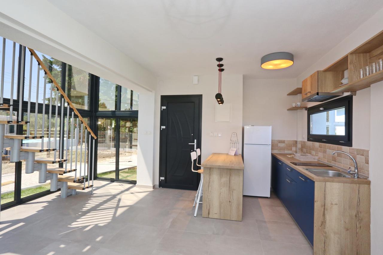 Blue Avenue Aparthotel Paliouri Ngoại thất bức ảnh