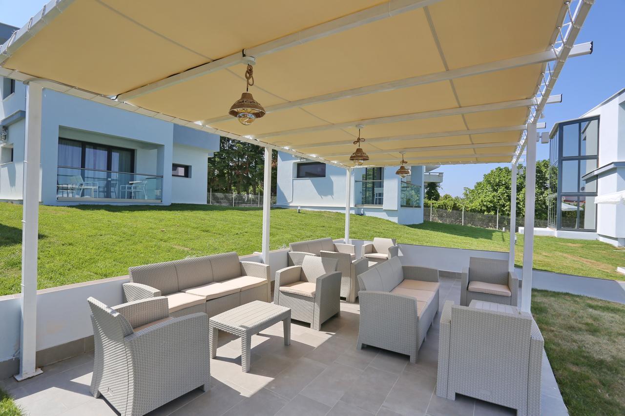 Blue Avenue Aparthotel Paliouri Ngoại thất bức ảnh